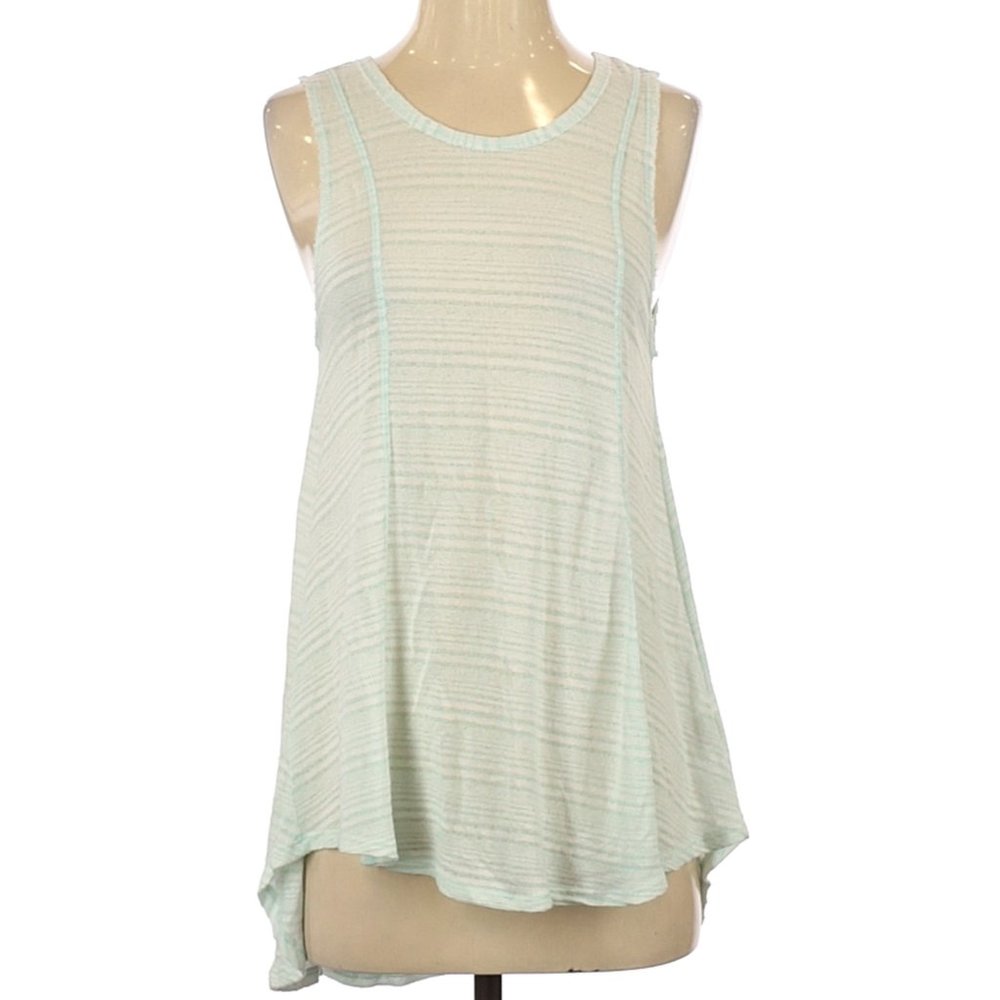 Lela Sky Sleeveless Top Size Small